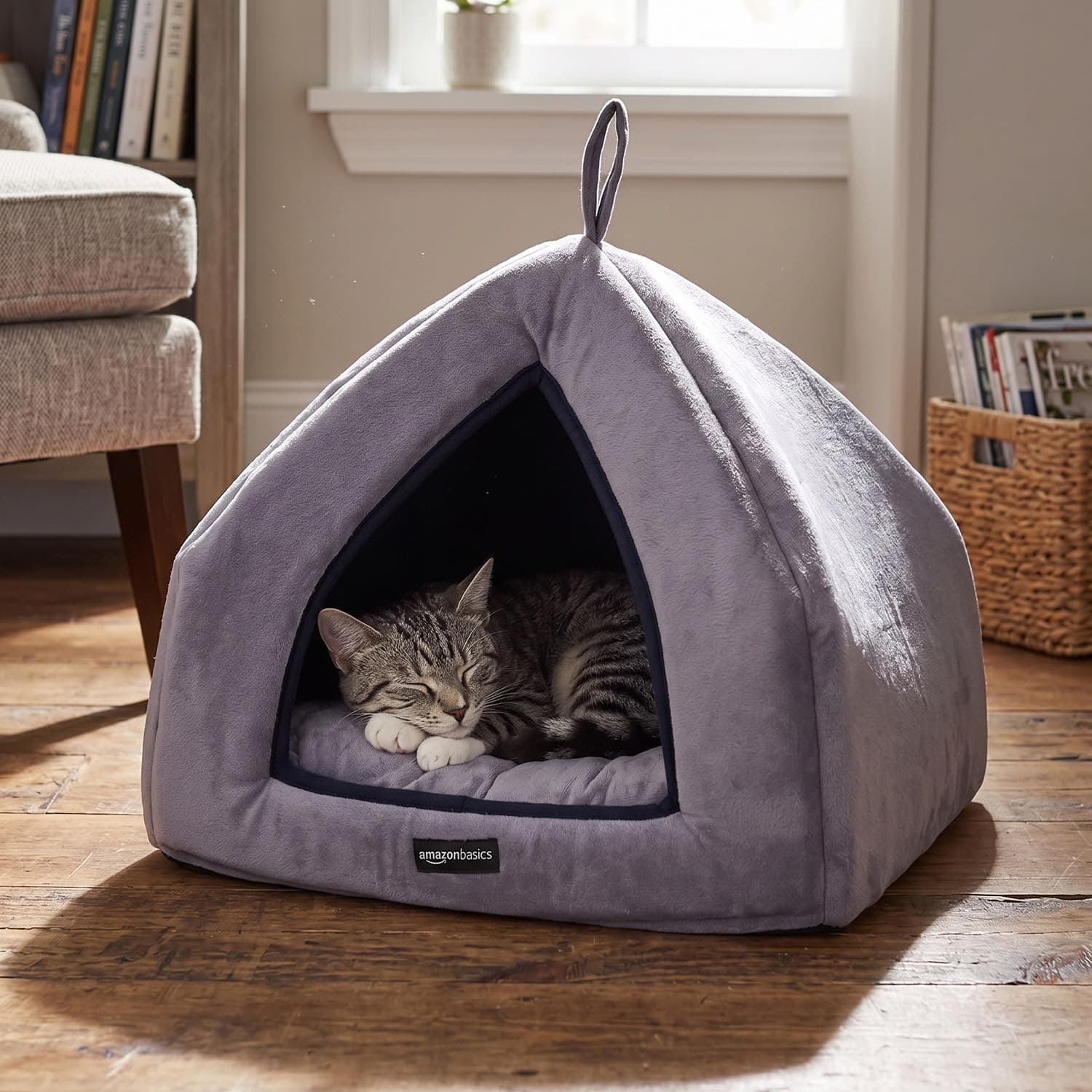AmazonBasics Premium Soft Velvet Cats Kittens Pet Hut House | (L x W x H) 40 x 40 x 40 cm (S)