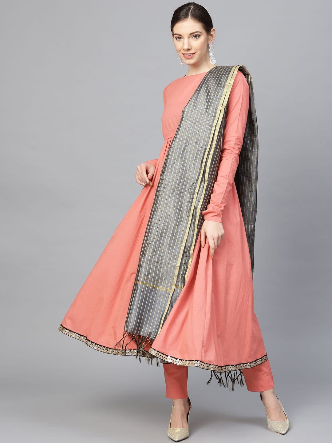 SIAH Women Peach-Coloured Solid Kurta with Trousers & Dupatta