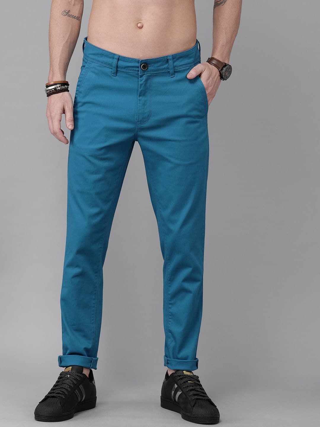Roadster Men Teal Blue Tapered Fit Solid Chinos