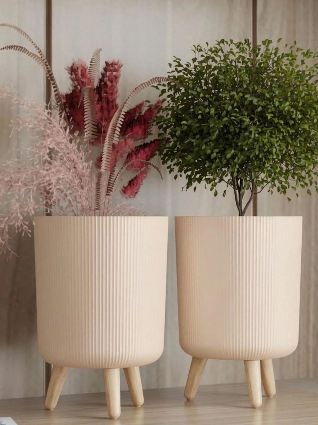 Aura 2-Pcs Cream Ribbed Round Planters With Legs