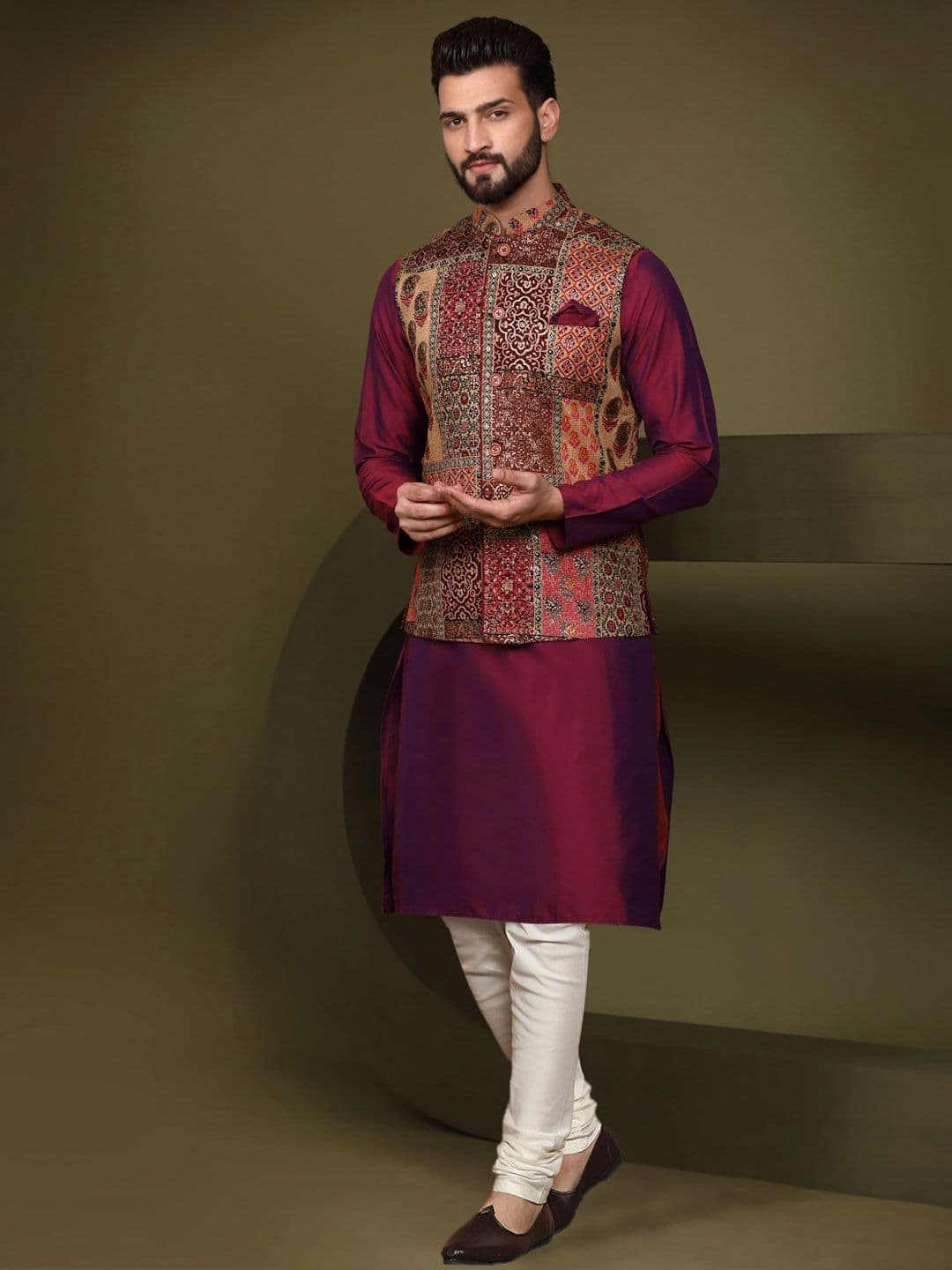 KISAH Mandarin Collar Kurta with Pyjama And Nehru Jacket