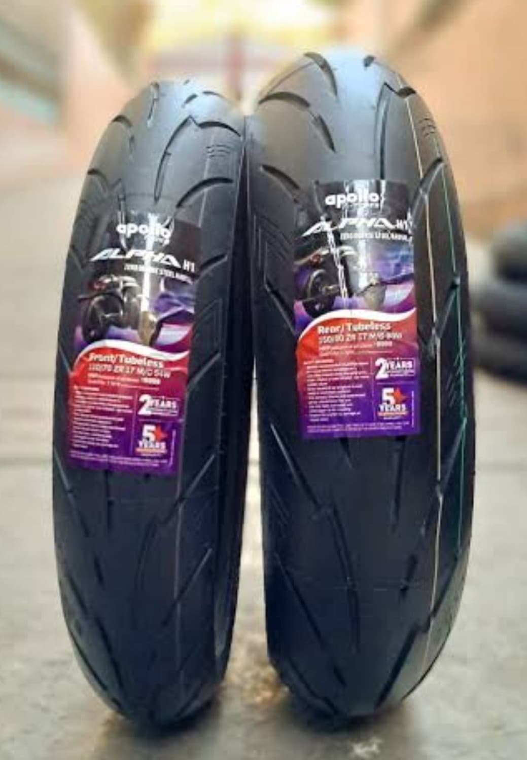 Apollo 110/70-R17 & 150/60-R17 ALPHA H1 RADIAL COMBO PACK 2 TYRES ( FRONT & REAR ) ALPHA H1 RADIAL Front & Rear Two Wheeler Tyre